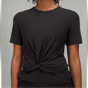 Lululemon Crescent T-Shirt size 8